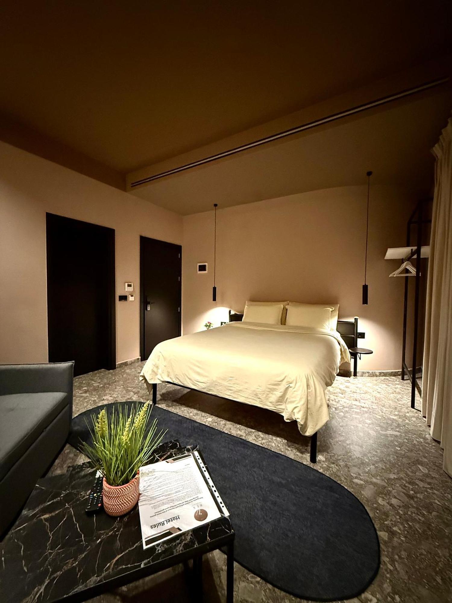 Rex Hotel Boutique ティラナ エクステリア 写真