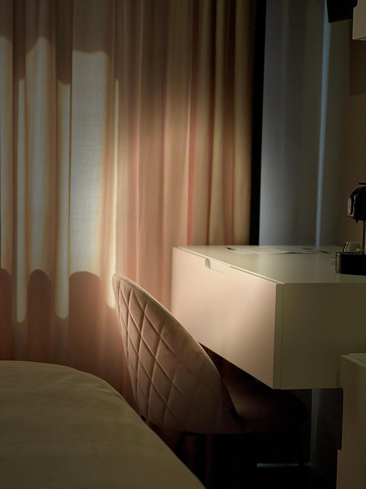 Rex Hotel Boutique ティラナ エクステリア 写真