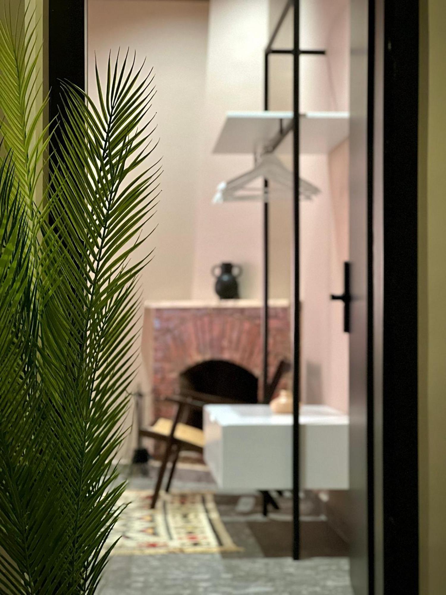 Rex Hotel Boutique ティラナ エクステリア 写真