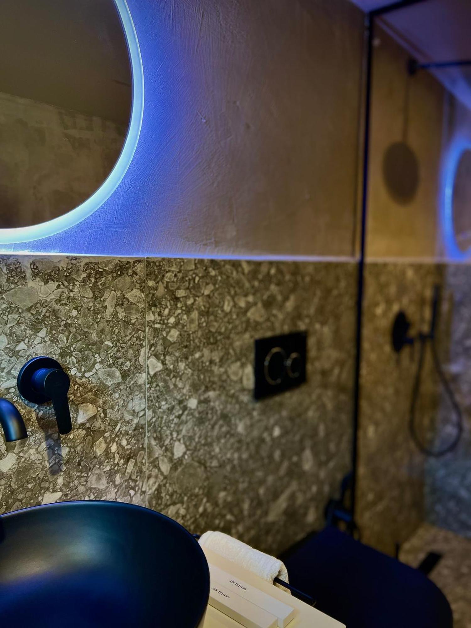 Rex Hotel Boutique ティラナ エクステリア 写真