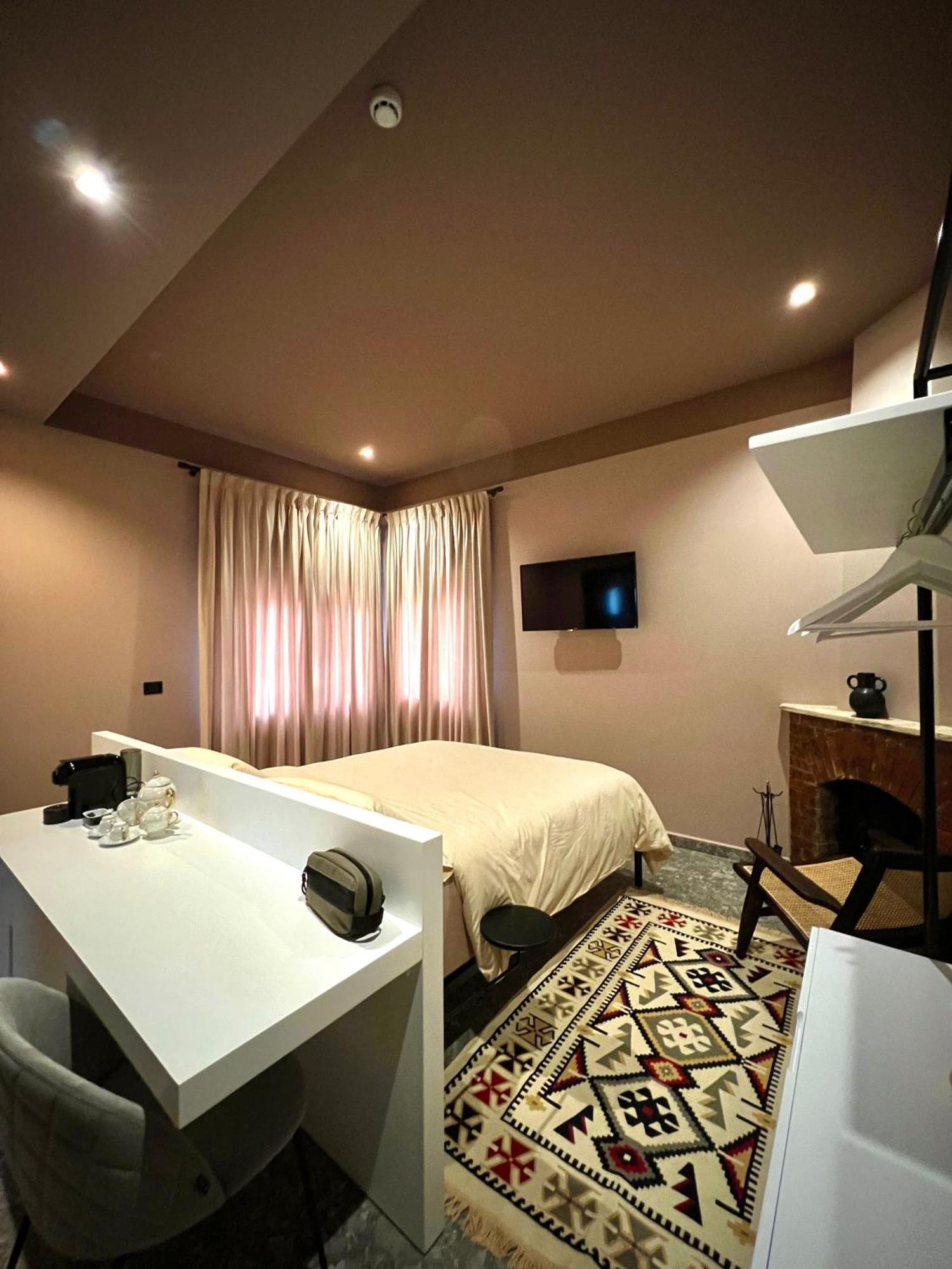 Rex Hotel Boutique ティラナ エクステリア 写真