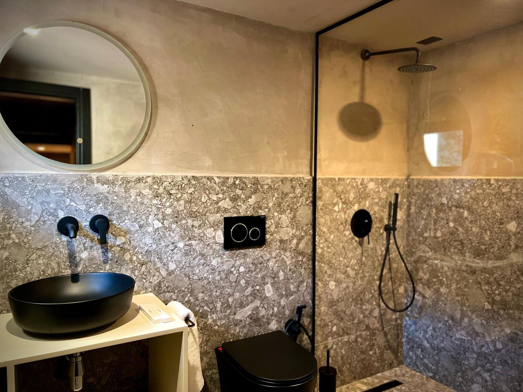 Rex Hotel Boutique ティラナ エクステリア 写真